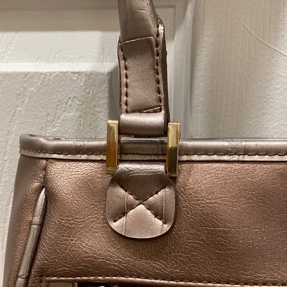 Y2K Liz Claiborne Rose Gold Shoulder Bag - Picture 4 of 13